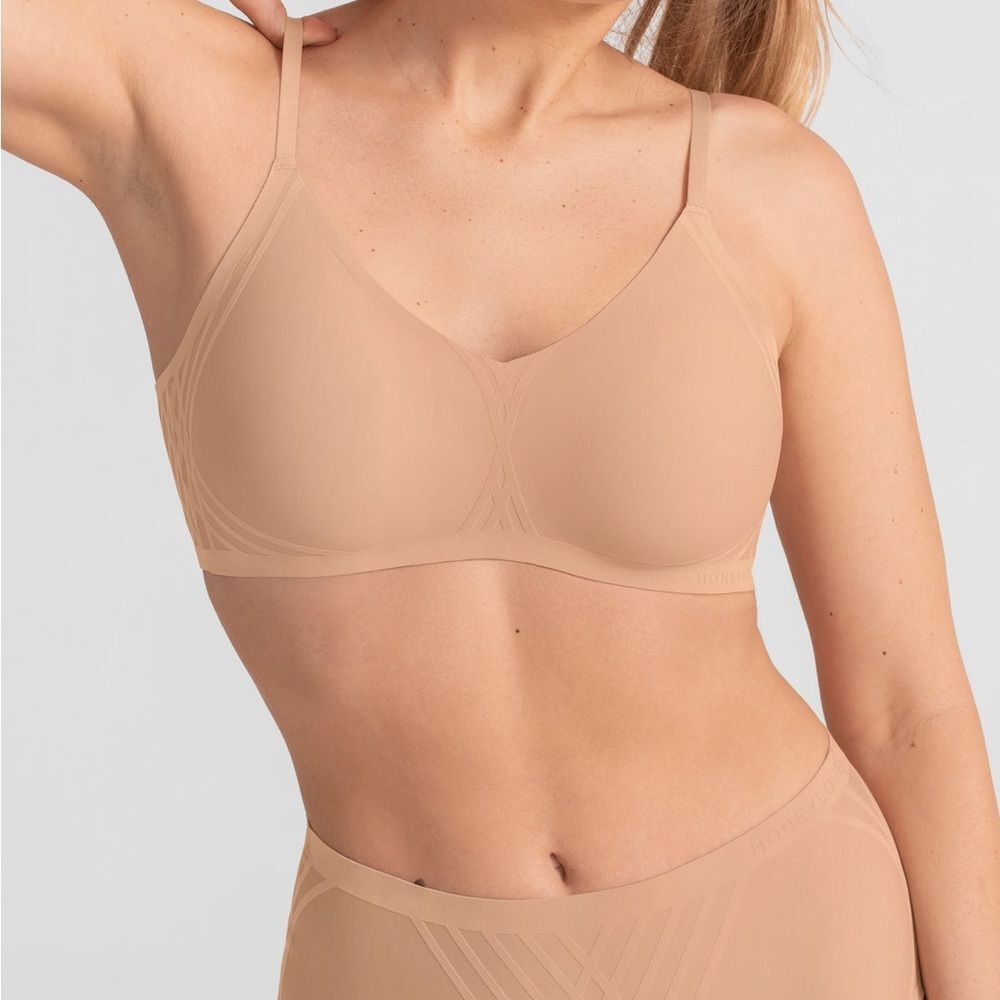 Honeylove Silhouette Bra Nude Size XL Wireless Smoothing Seamless Comfort